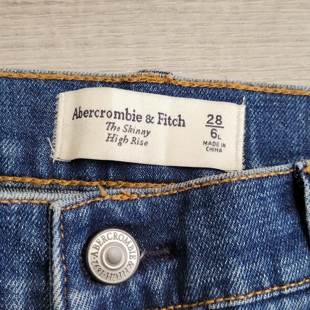 👖NWT Abercrombie‎ Fitch Jeans Womens 28/6L Medium Wash The Skinny Stretch Denim